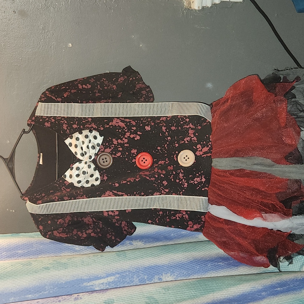 Teen bloody clown costume for Halloween. L/XL 14-16. Spirit Halloween.
